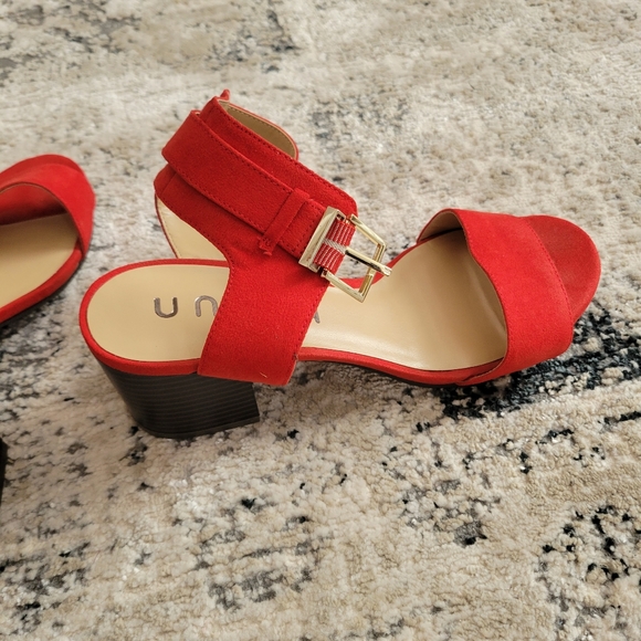 Red heels - Picture 6 of 6